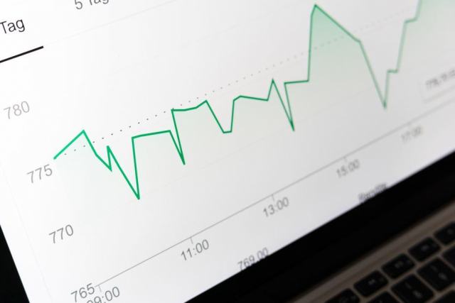 Rapport de campagne affichant les taux d'ouverture et de clic d'une newsletter